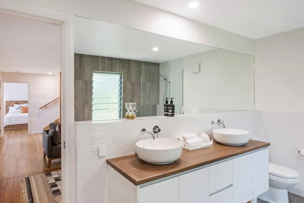 Holiday home Ads On Collins - 4 Bedroom And Pet Friendly Merimbula