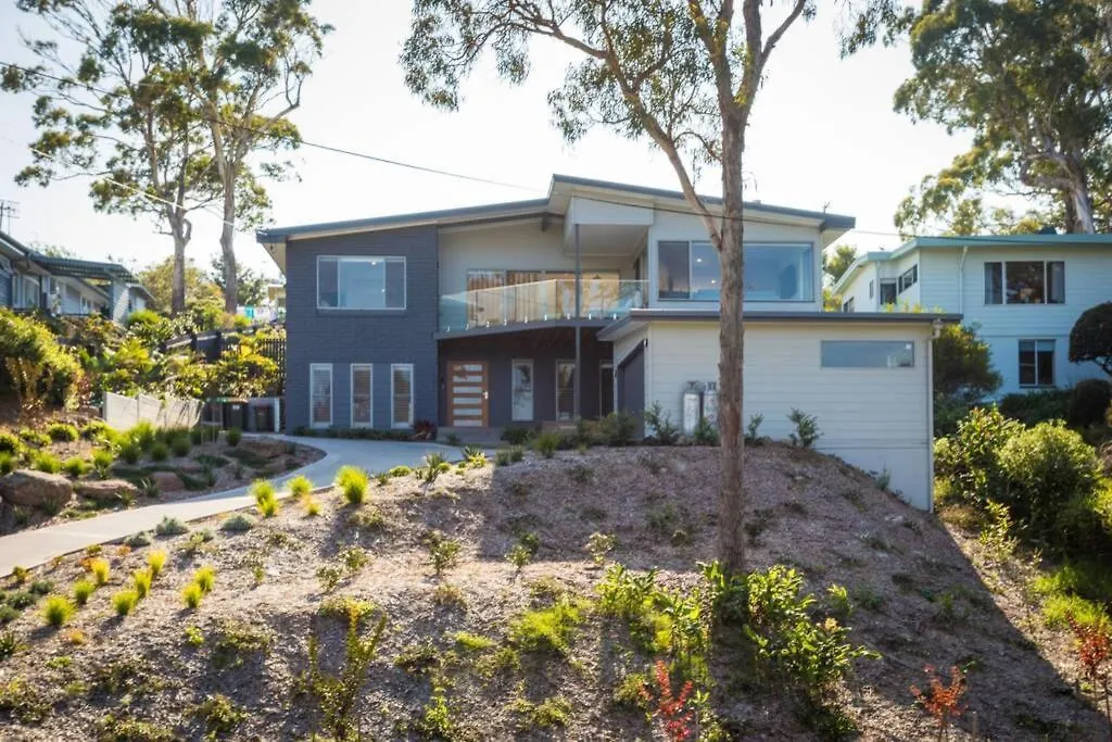 Holiday home Ads On Collins - 4 Bedroom And Pet Friendly Merimbula Australia