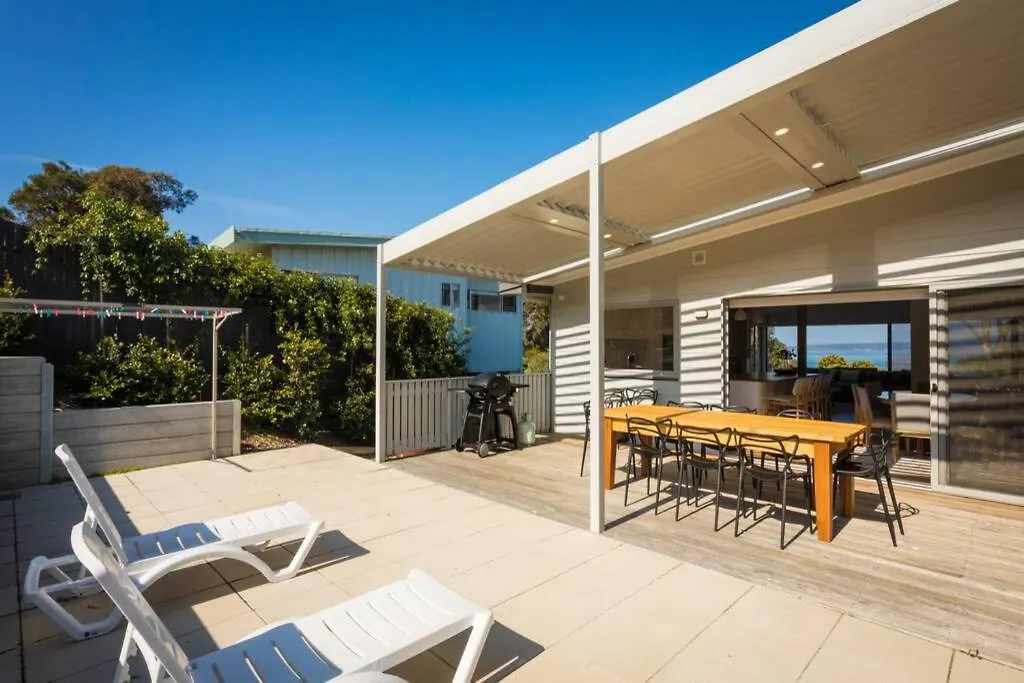 Ads On Collins - 4 Bedroom And Pet Friendly Merimbula Holiday home