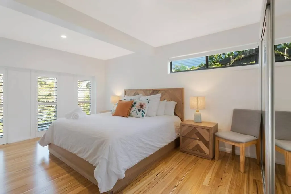 Ads On Collins - 4 Bedroom And Pet Friendly Merimbula 0*,  Australia