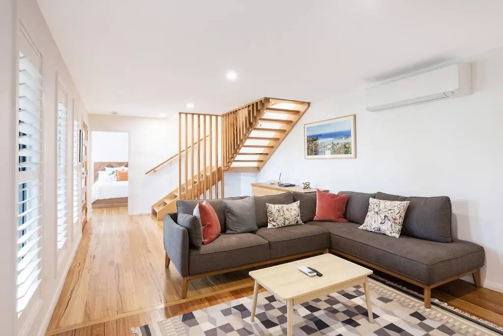 Ads On Collins - 4 Bedroom And Pet Friendly Merimbula Holiday home