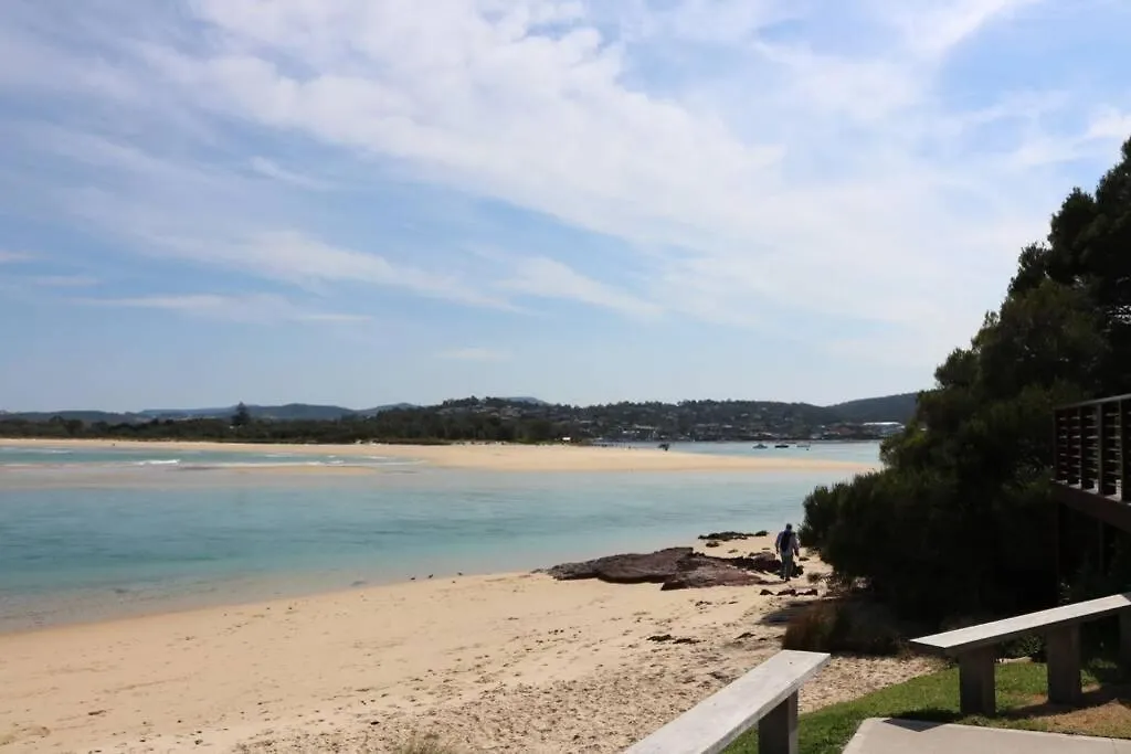 Holiday home Ads On Collins - 4 Bedroom And Pet Friendly Merimbula Australia