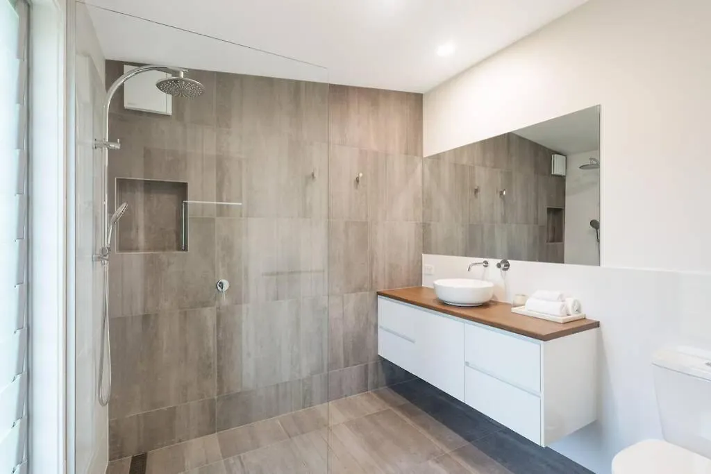 Ads On Collins - 4 Bedroom And Pet Friendly Merimbula 0*,